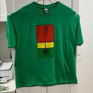 Gildan Green Tee with Graphic Design